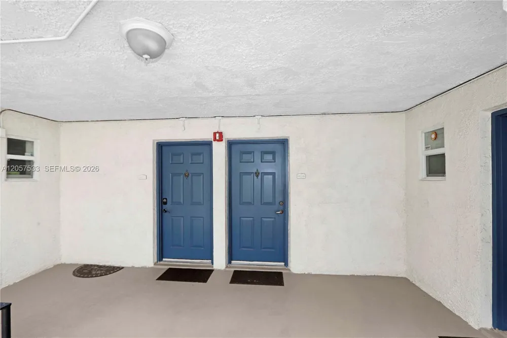 8617 SW 68th Ct #24 Pinecrest, FL 33156