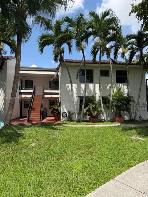 10875 NW 7th St #23-36