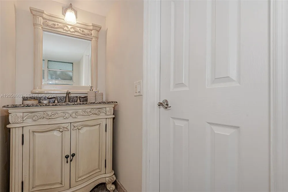 1413 15th Ave #8 Hollywood, FL 33020
