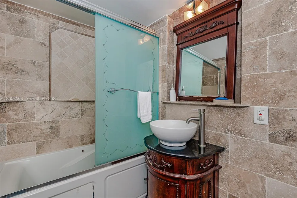 1413 15th Ave #8 Hollywood, FL 33020