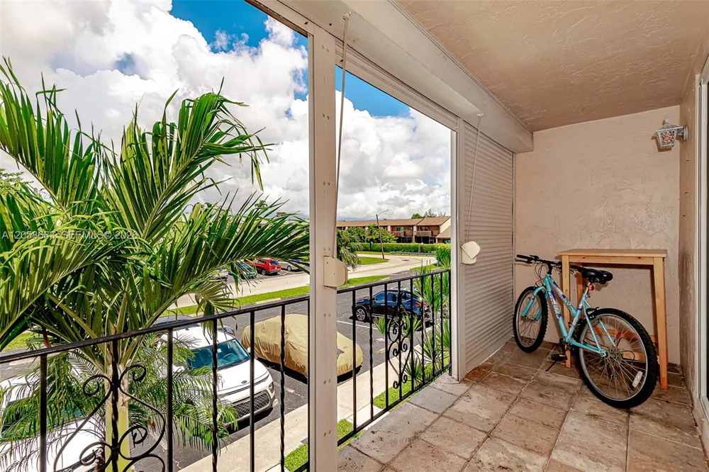 1413 15th Ave #8 Hollywood, FL 33020