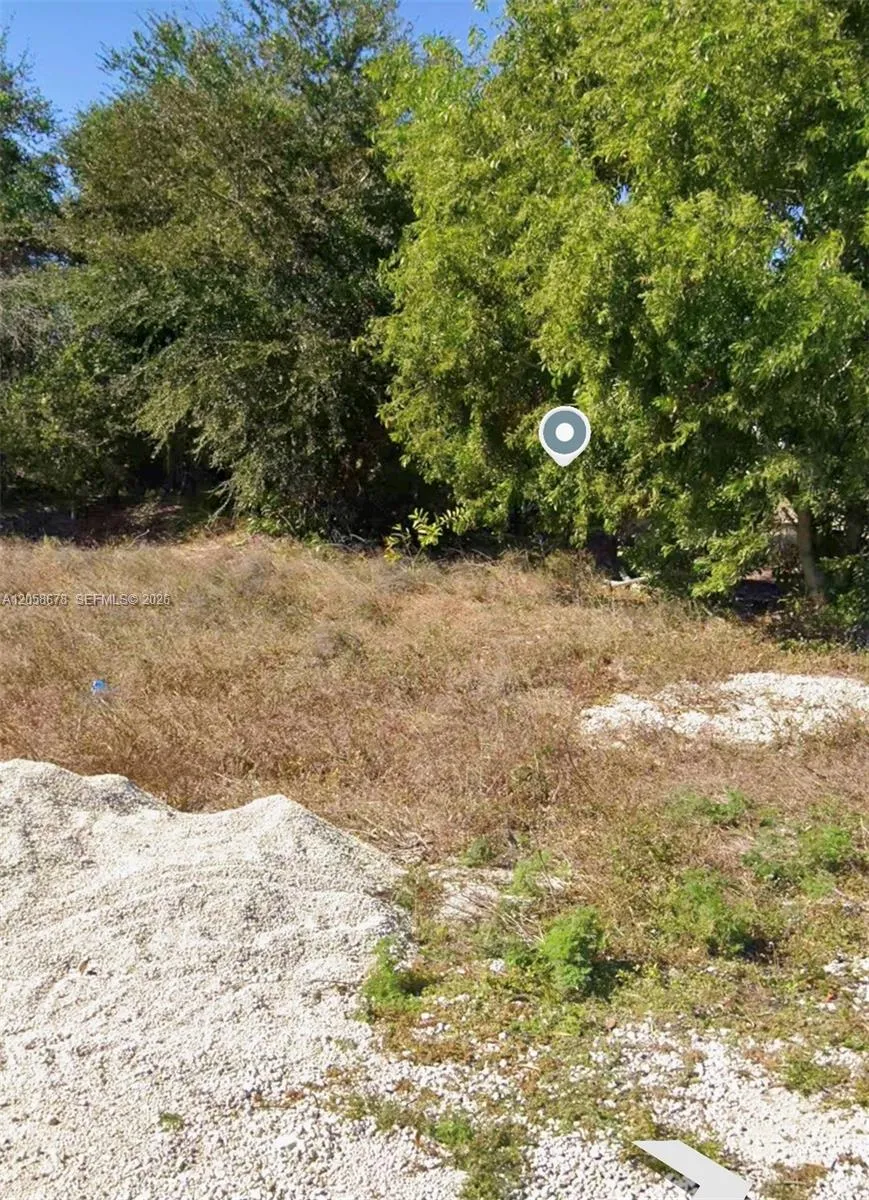 705 LABRADOR AVE N Lehigh Acres, FL 33971