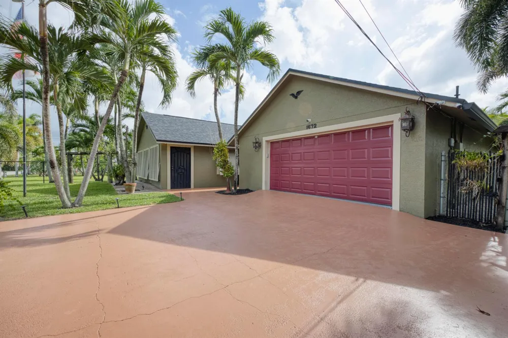 1672 ERIE TERRACE Palm Springs, FL 33406