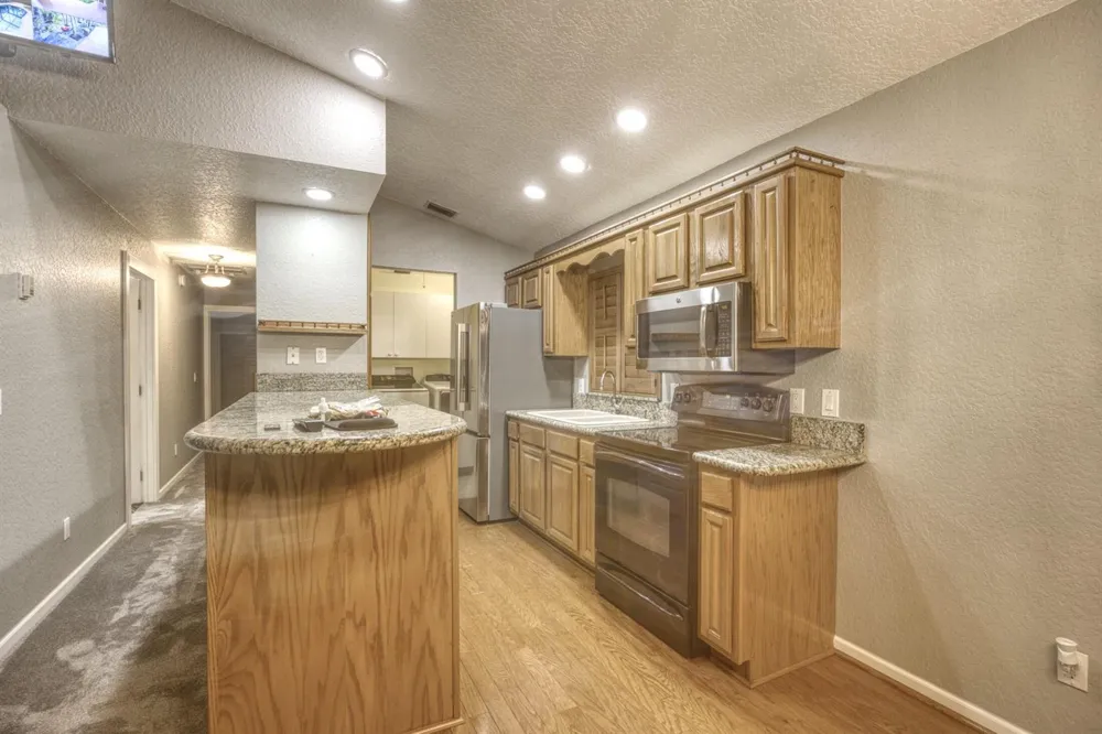 1672 ERIE TERRACE Palm Springs, FL 33406