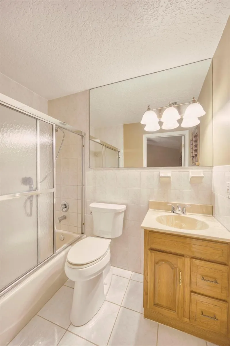 1672 ERIE TERRACE Palm Springs, FL 33406
