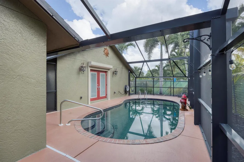 1672 ERIE TERRACE Palm Springs, FL 33406
