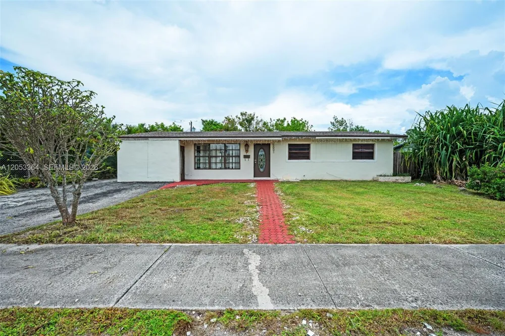 5001 NW 179th Ter Miami Gardens, FL 33055