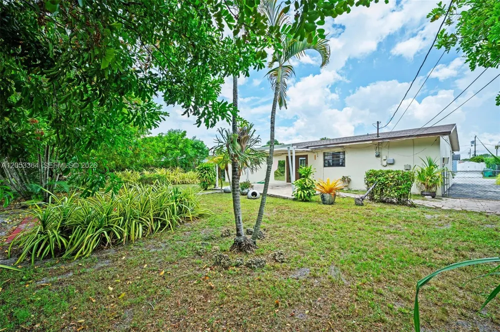 5001 NW 179th Ter Miami Gardens, FL 33055