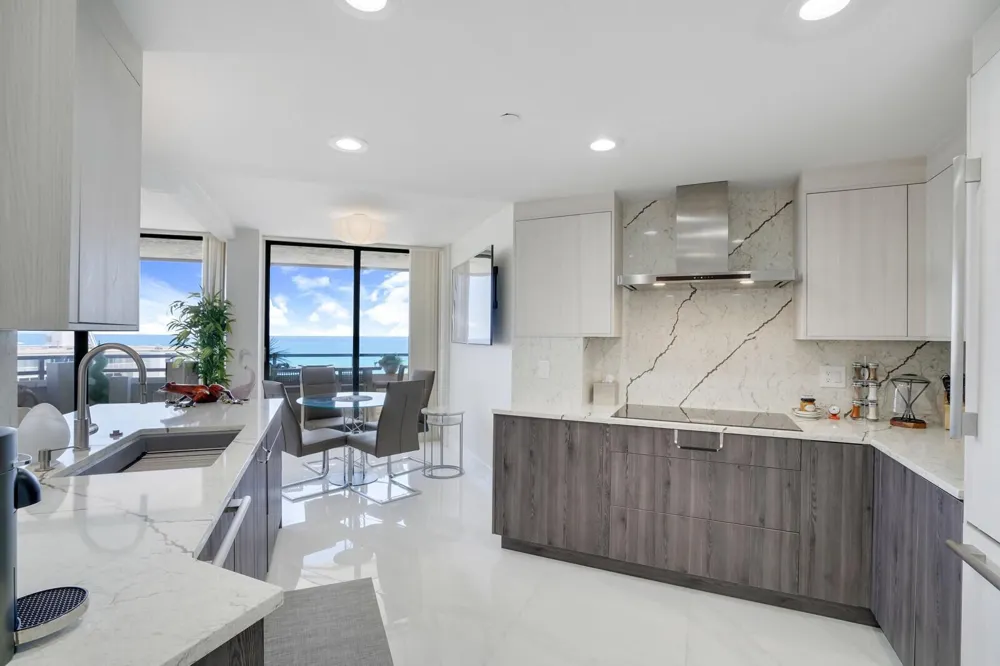 3560 S Ocean Boulevard #PH-4 South Palm Beach, FL 33480