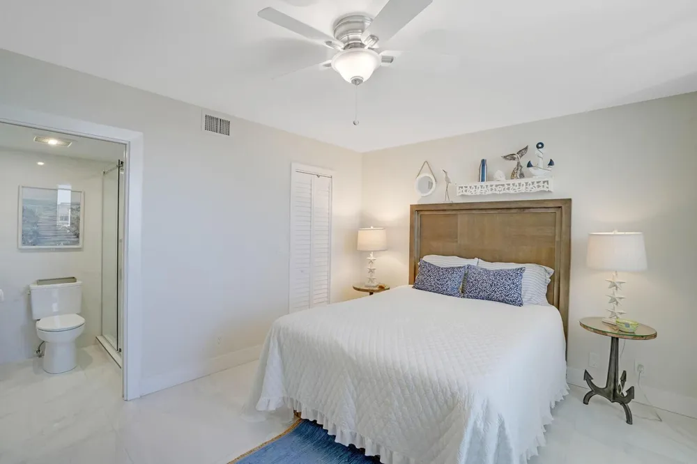 3560 S Ocean Boulevard #PH-4 South Palm Beach, FL 33480