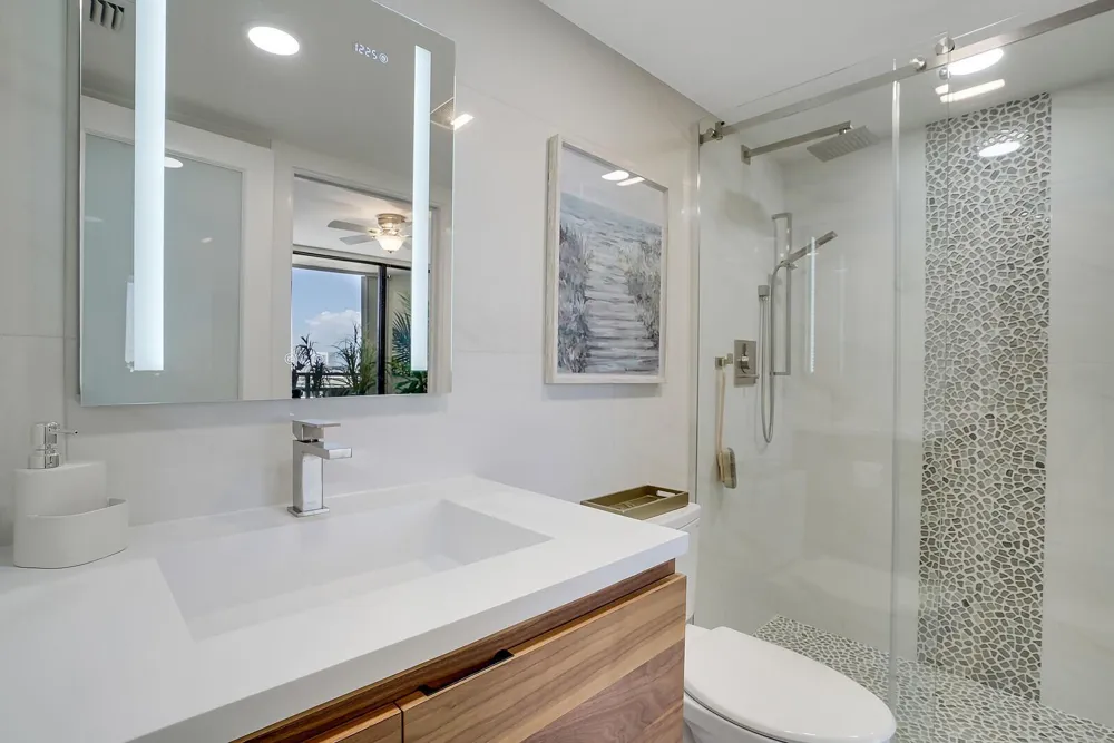 3560 S Ocean Boulevard #PH-4 South Palm Beach, FL 33480