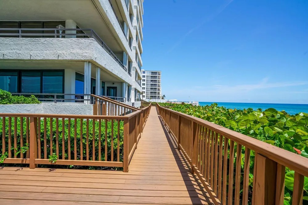 3560 S Ocean Boulevard #PH-4 South Palm Beach, FL 33480