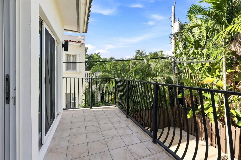 1812 NE 26th Avenue Fort Lauderdale, FL 33305