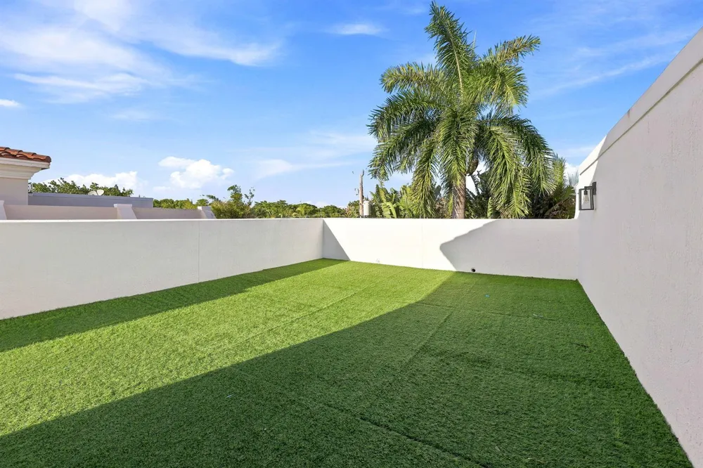 1812 NE 26th Avenue Fort Lauderdale, FL 33305