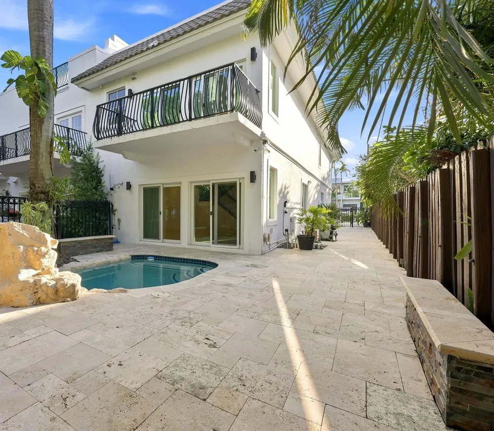 1812 NE 26th Avenue Fort Lauderdale, FL 33305