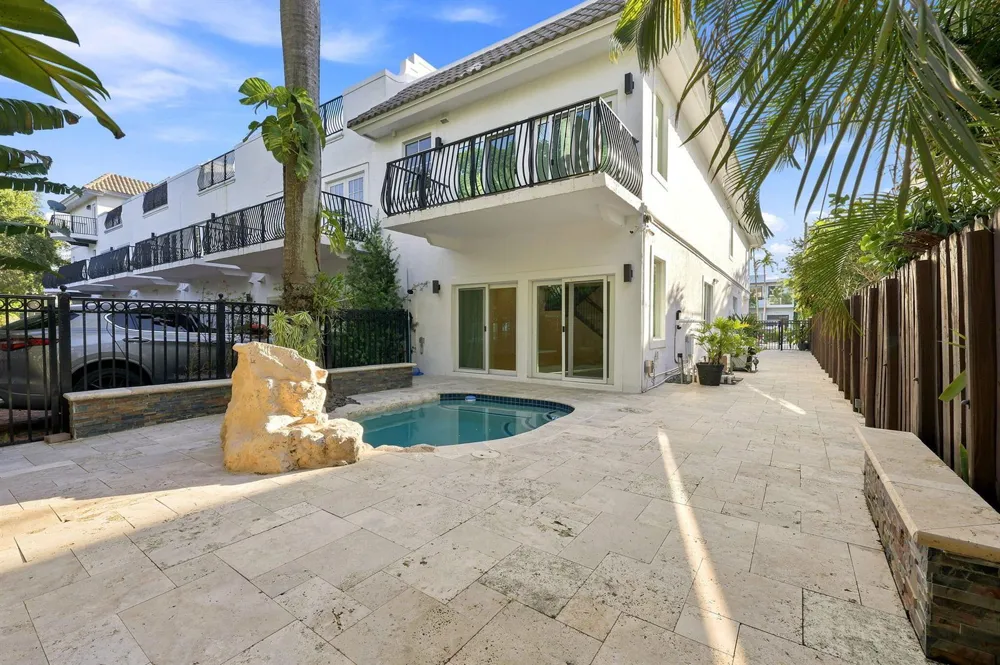 1812 NE 26th Avenue Fort Lauderdale, FL 33305