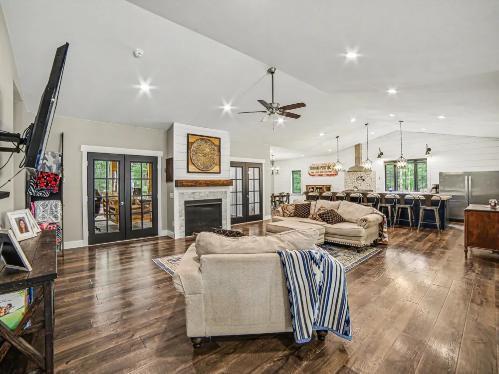 629 Sands Street Pentwater, MI 49449