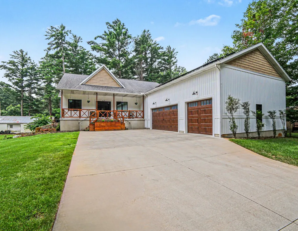 629 Sands Street Pentwater, MI 49449