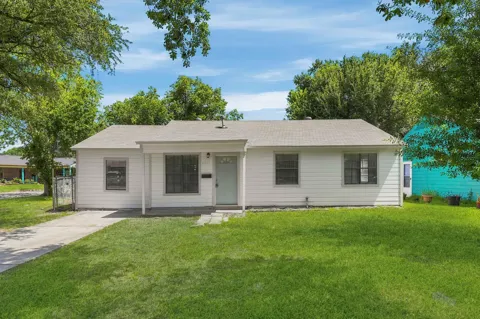 2401 Windsor Lane