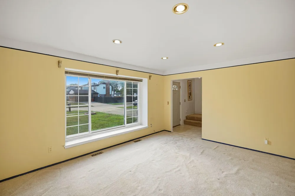 30701 Ventura Street Southfield, MI 48076