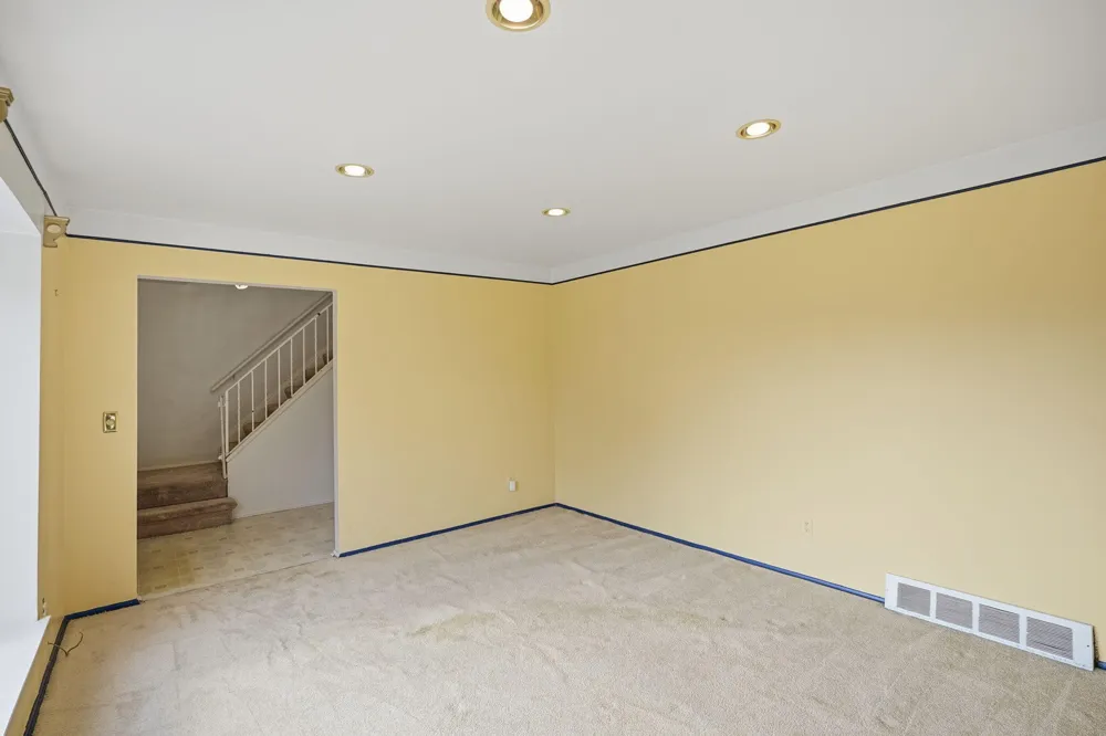 30701 Ventura Street Southfield, MI 48076