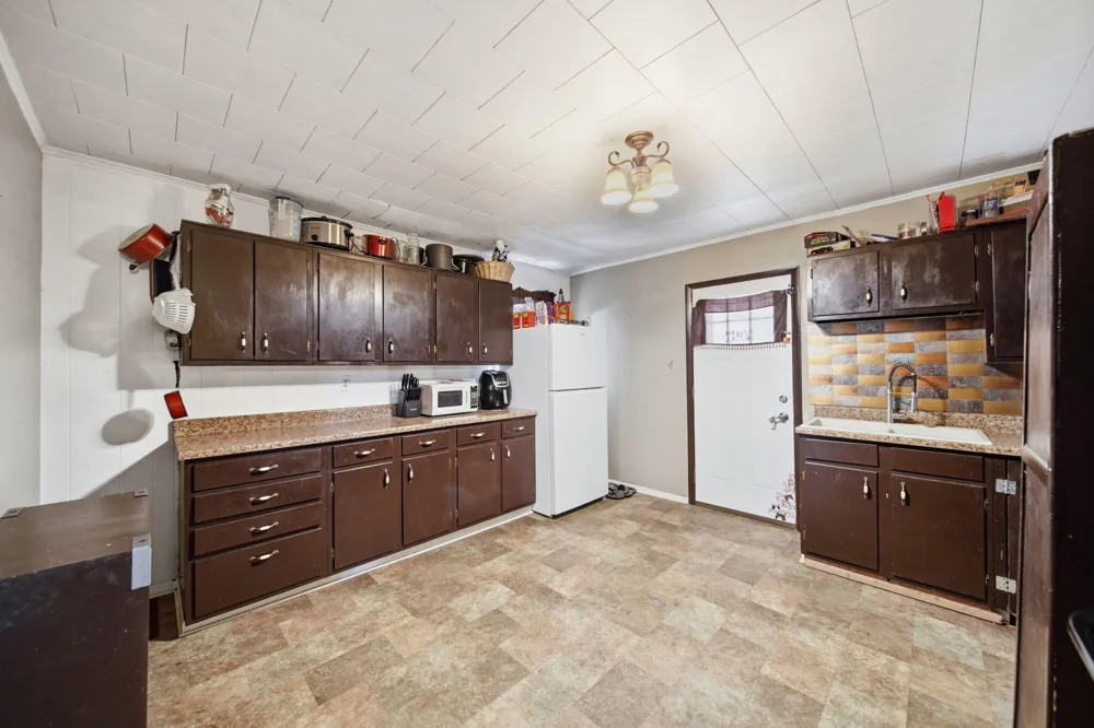 414 Division Street Adrian, MI 49221