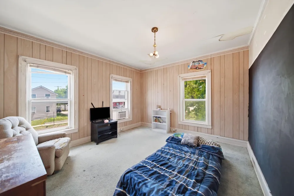 414 Division Street Adrian, MI 49221