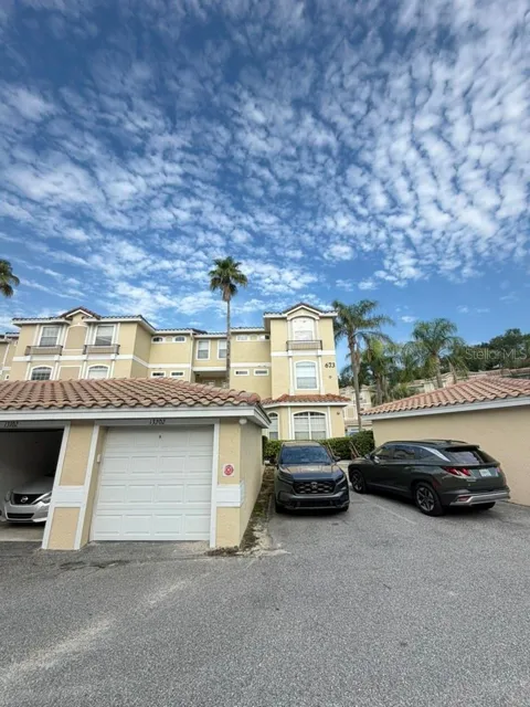 673 SANDY NECK LANE #201