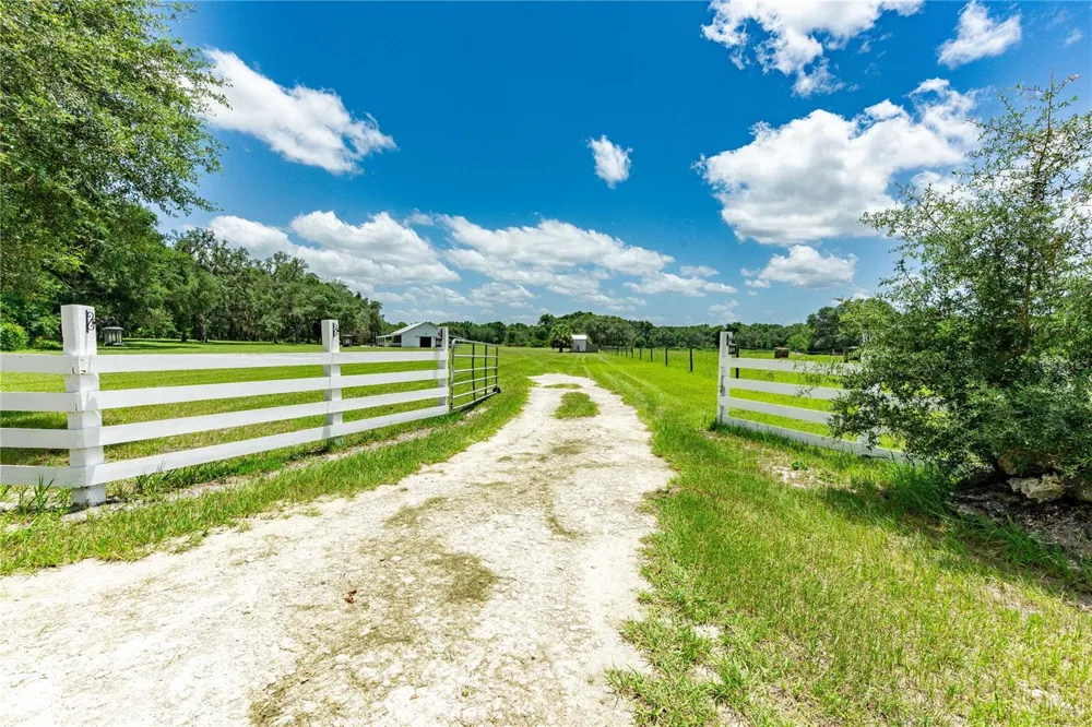 4773 SW 47TH BOULEVARD Bushnell, FL 33513
