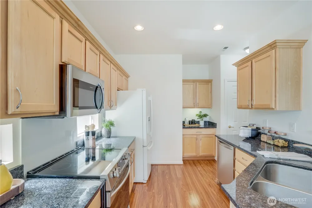 3115 SE 11th Place #1049 Renton, WA 98058