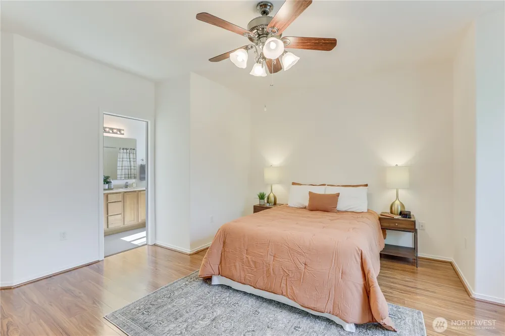 3115 SE 11th Place #1049 Renton, WA 98058