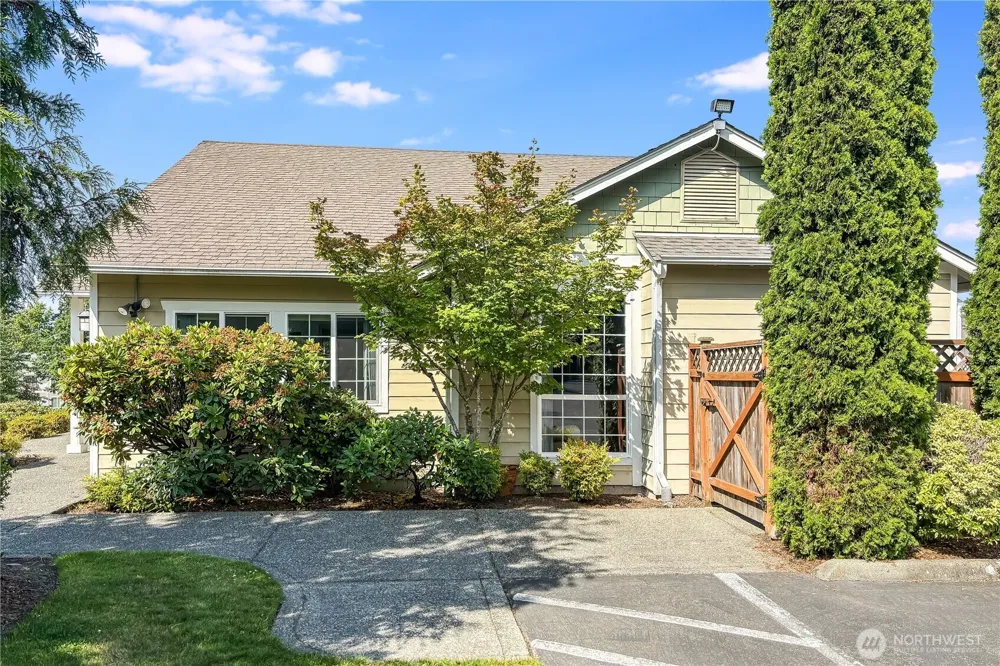 3115 SE 11th Place #1049 Renton, WA 98058