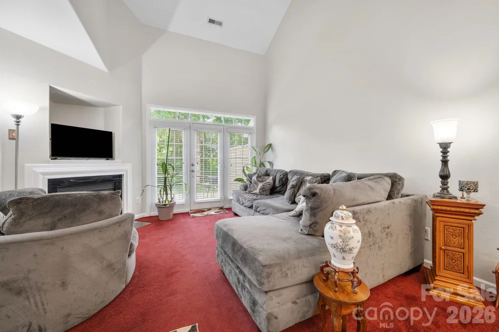 5757 Fox Ridge Lane Winston Salem, NC 27104