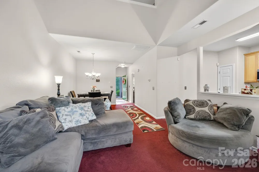 5757 Fox Ridge Lane Winston Salem, NC 27104