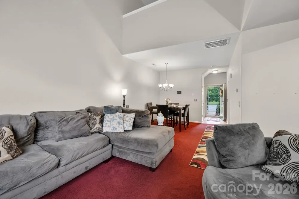 5757 Fox Ridge Lane Winston Salem, NC 27104