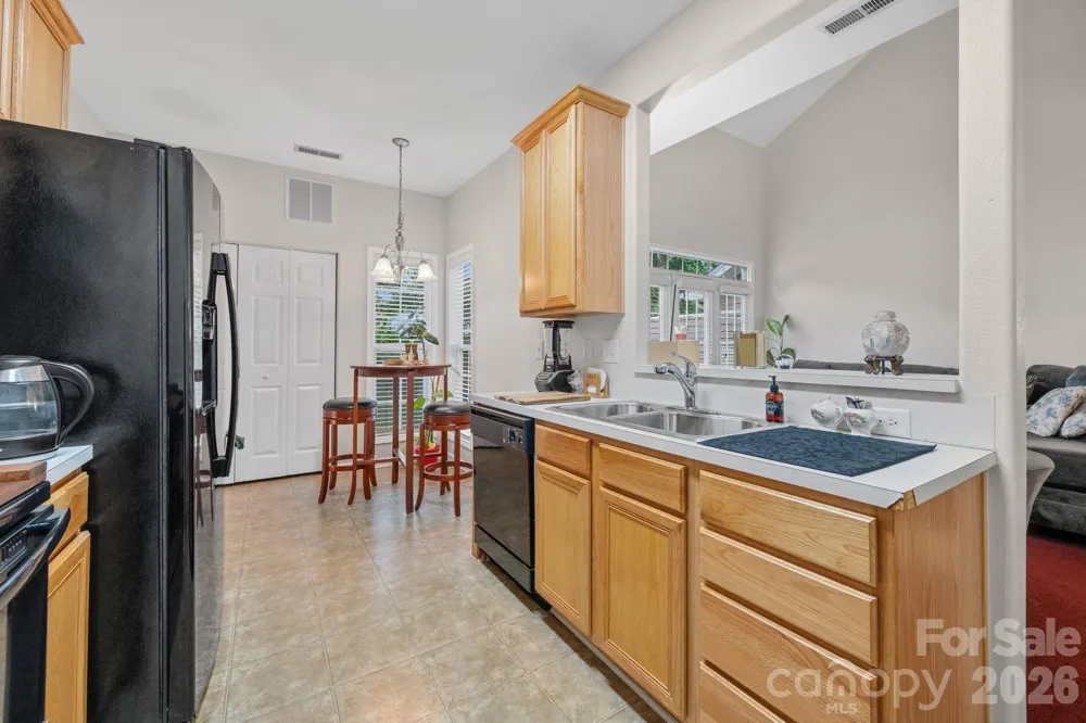 5757 Fox Ridge Lane Winston Salem, NC 27104
