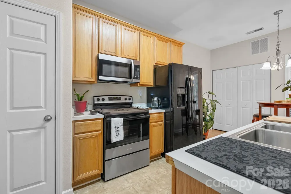5757 Fox Ridge Lane Winston Salem, NC 27104