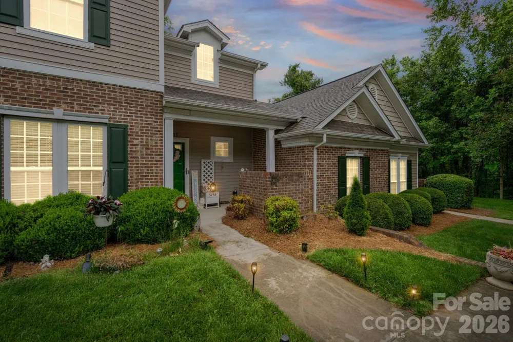 5757 Fox Ridge Lane Winston Salem, NC 27104