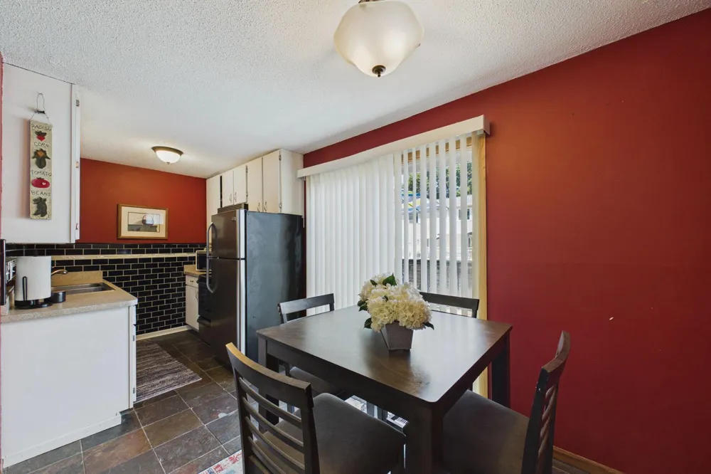 1467 Goodwin Avenue Oakdale, MN 55128