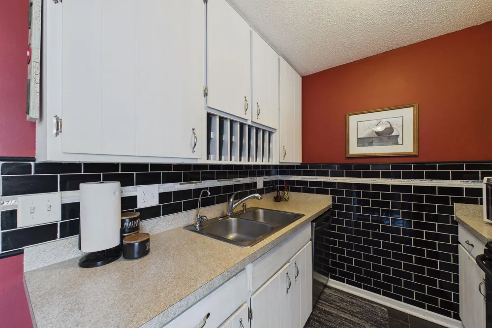 1467 Goodwin Avenue Oakdale, MN 55128
