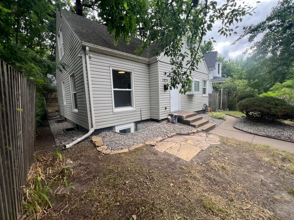 1876 Chelton Avenue W Saint Paul, MN 55104
