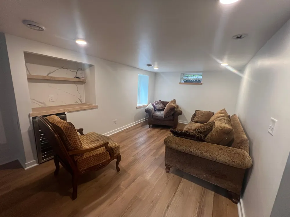 1876 Chelton Avenue W Saint Paul, MN 55104
