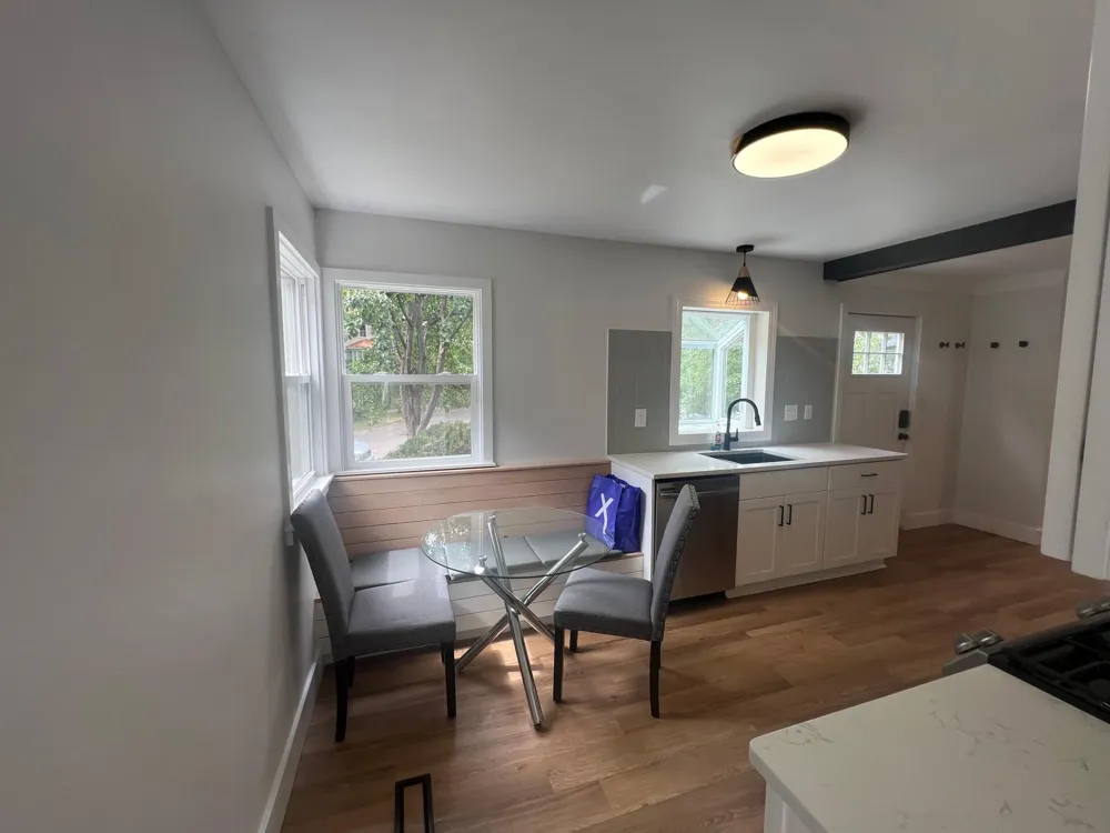 1876 Chelton Avenue W Saint Paul, MN 55104