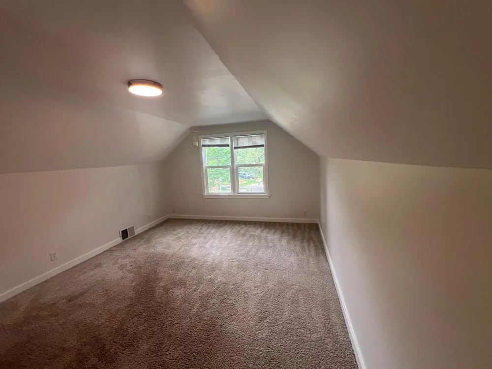 1876 Chelton Avenue W Saint Paul, MN 55104