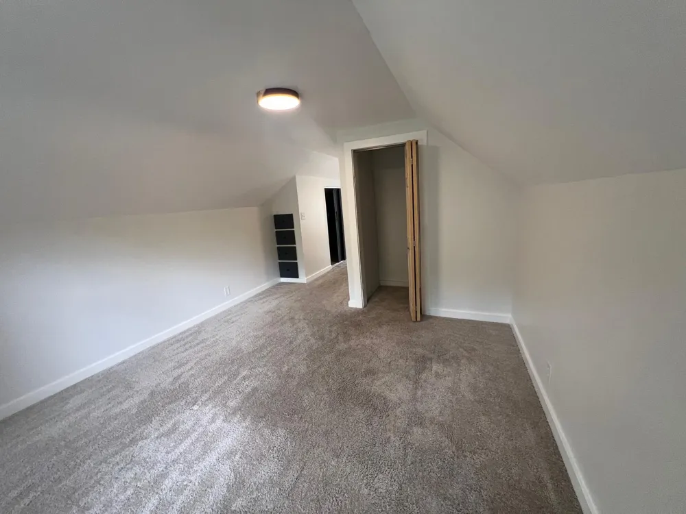 1876 Chelton Avenue W Saint Paul, MN 55104