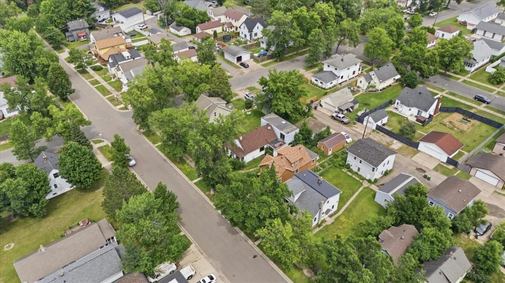 2208 4th Avenue W Hibbing, MN 55746