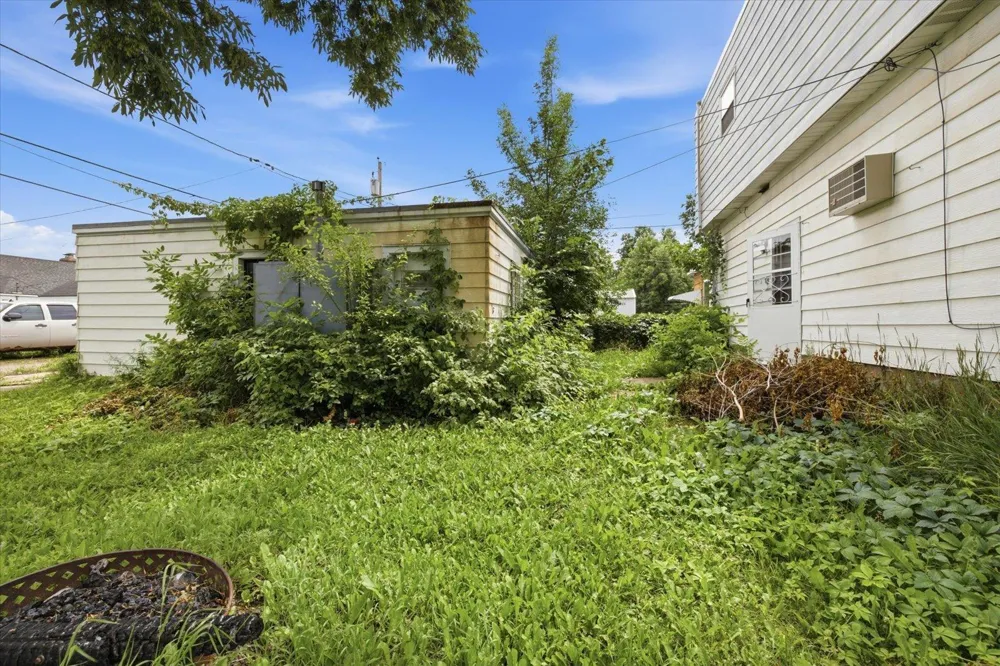 2208 4th Avenue W Hibbing, MN 55746
