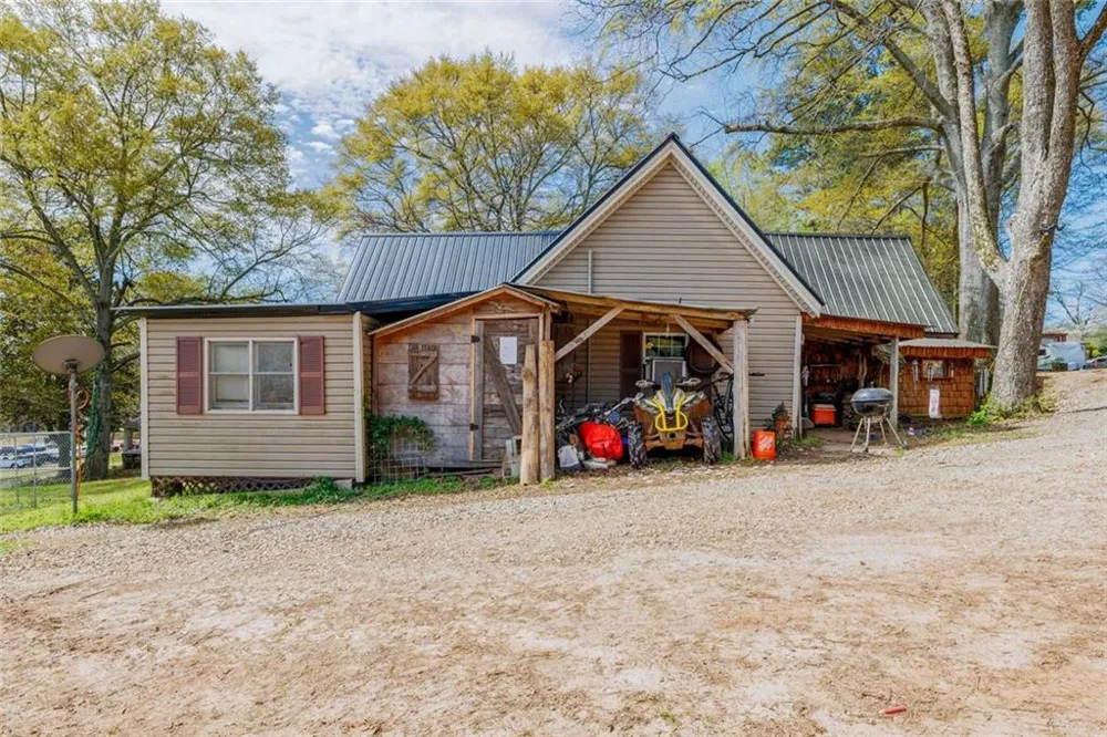 5408 Spring Street Flowery Branch, GA 30542