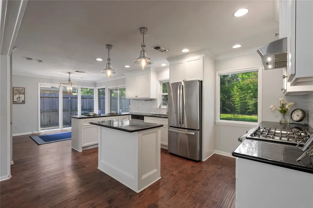 515 Azaleadell Drive Houston, TX 77018