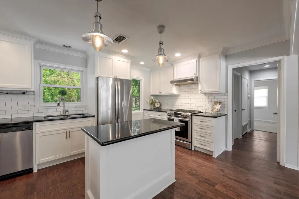 515 Azaleadell Drive Houston, TX 77018